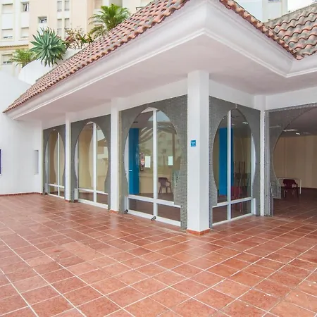 Seaside Terrace: 2-bedroom With Pool And Ocean Views Apartment